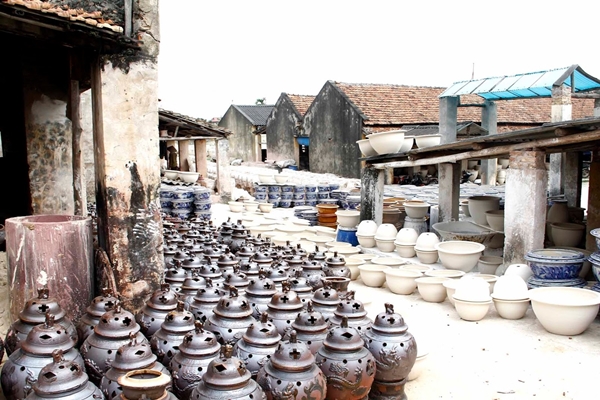 HD Bat Trang Pottery Village (HAN/OP-03)